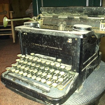 L C Smith & Corona Typewriter