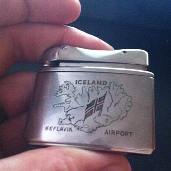 Vintage Lord lighter - Tobacciana