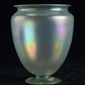 STEUBEN VERRE DE SOIE VASE - Art Glass