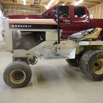 Vintage 1970 Gravely 408 Lawn & Garden Tractor - Tractors