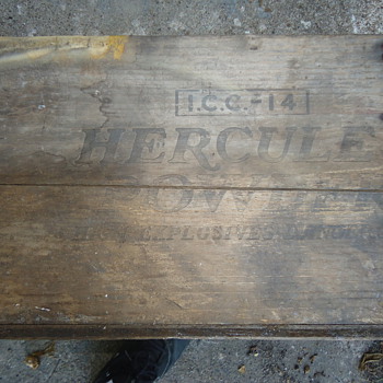 Hercules powder box