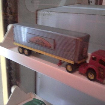 Old Aurora built ho scale White tractor/trailer - Model Cars