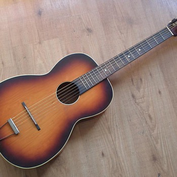 HELP! What guitar is this? (brand, model, wood)