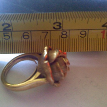 Trifari Ring