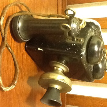Stromberg Carlson wall phone - Telephones