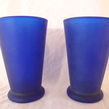 UMBRA Cobalt Blue Drinking Glasses Tumblers - Age?