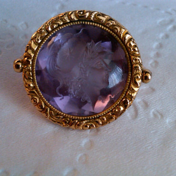 18k gold fob w/ amethyst stone