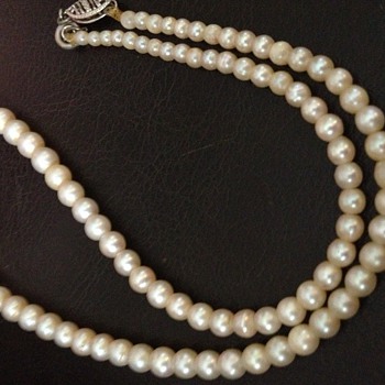 Natural (not cultured) pearl necklace