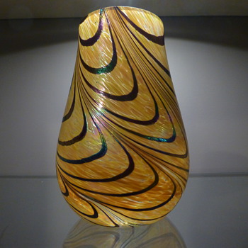 Need help identifying please! - Art Glass