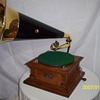 Victor V Talking Machine phonograph