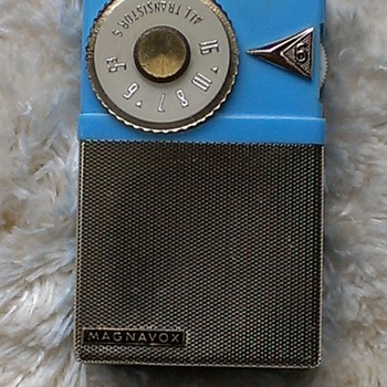 Magnavox AM23 - Radios