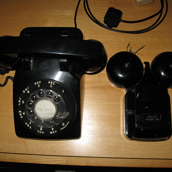 Bell System Western Electric Phone with extension Bell - Telephones