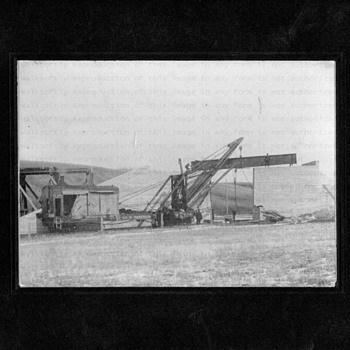 Railroad steam powered crane 