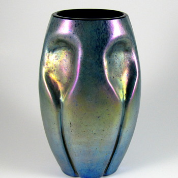 Kralik? Silberiris cobalt ground vase - Art Glass