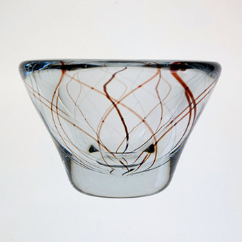 Strombergshyttan bowl 1950s - likely a Gunnar Nylund design. - Art Glass