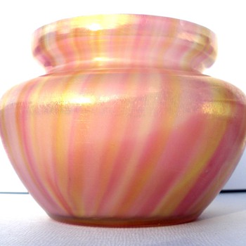Welz #5 - satin flashed- Onion skin - Art Glass