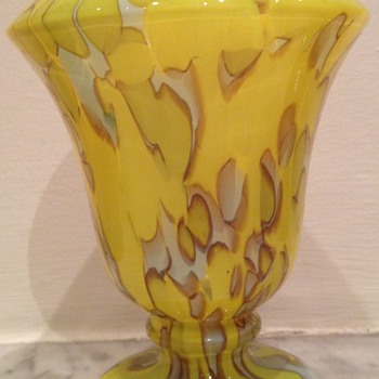 Zingy acid yellow Deco urn - Art Glass