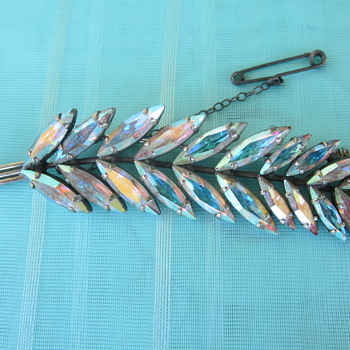 Brooch