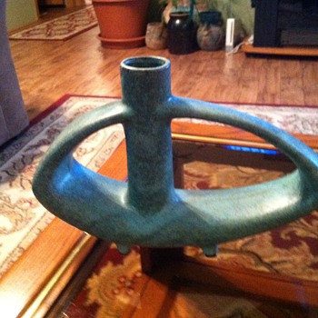 Toyo vase