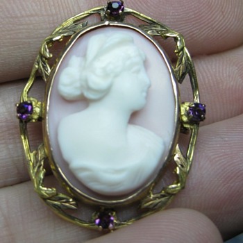 Antique Cameo find at the pawnshop. - Fine Jewelry