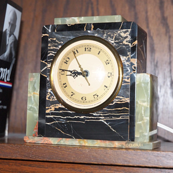 1925-30 Skyscraper Whitehall-Hammond Onyx and Marble clock