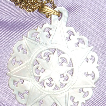 MOP Pendant