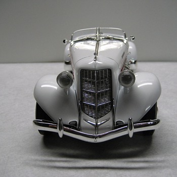 1935 Auburn 851 Speedster Die-cast - Model Cars