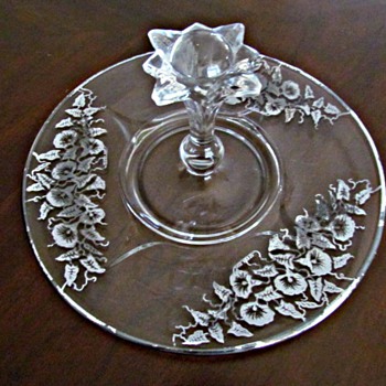 Paden City Center Handle Tray Server