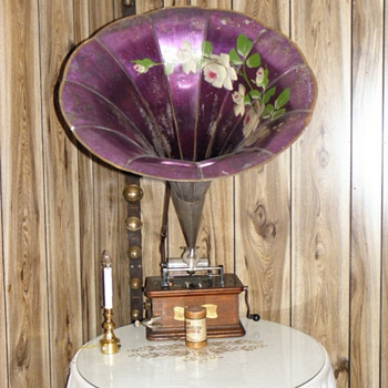 Antique Record Player - Music