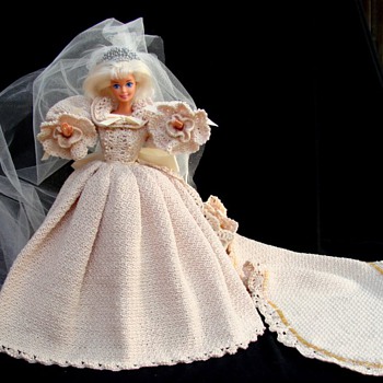 Hand, thread-crocheted, Princess Diana Wedding Gown Replica. - Dolls