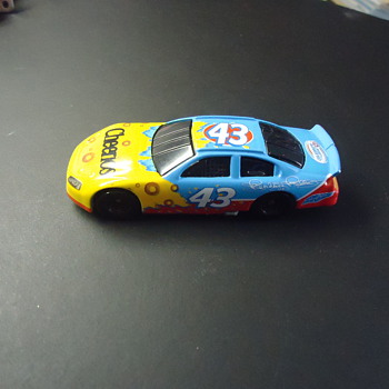  43 CHEERIOS TOY CAR