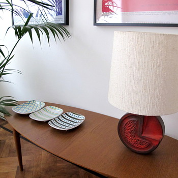 Corner of our living room (Stig Lindberg, Ikea,..)
