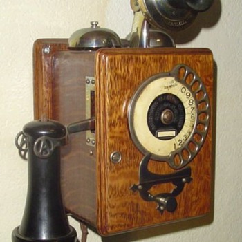 AE Strowger wall phone - Telephones