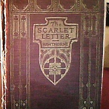 THE RED SCARELET LETTER - Books