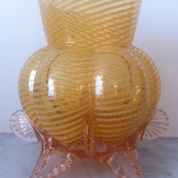 Welz footed lobed bowl with applied pink "fins" - Art Glass
