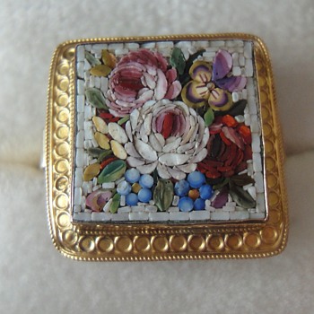 Micro Mosaic ring and brooch set in 18K yellow gold