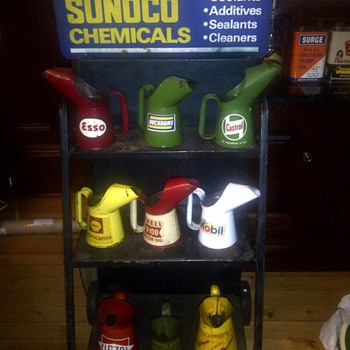 Sunoco Display with British Oil Pourers - Petroliana
