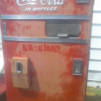 can't find another one like this coke machine - Coca-Cola