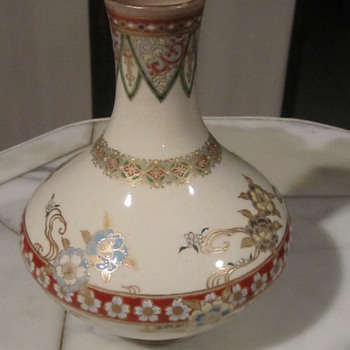 Early Japanese Satsuma Taizan Sake Bottle from Meiji Reign - Asian