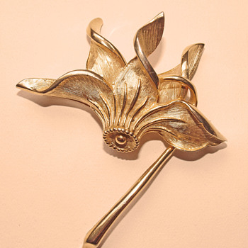 Marcel Boucher Goldtone Cyclamen Pin  - Costume Jewelry