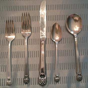 JSW14 - MAMA'S EVERYDAY SILVERWARE