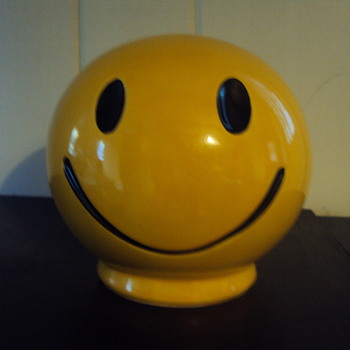 Smile Face Coin Bank - Coin Operated