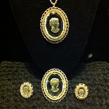 Warner Marked Intaglio Set - Costume Jewelry