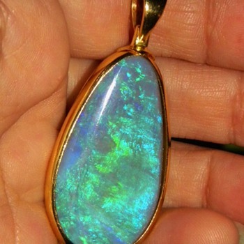 Deco Solid 20ct Black Opal 18k Pendant 40 x 22.6 x 7.2mm 12.2gr Mens  - Fine Jewelry
