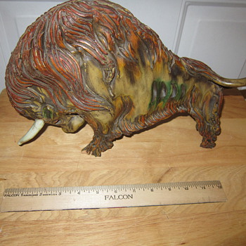 Ceramic Bull Made in Italy Cannot Translate artist name