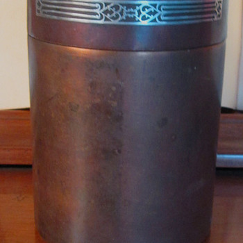 Art Noveau solid copper humidor with silver inlay - Tobacciana