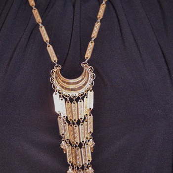 Hobe Etched Dangle Necklace