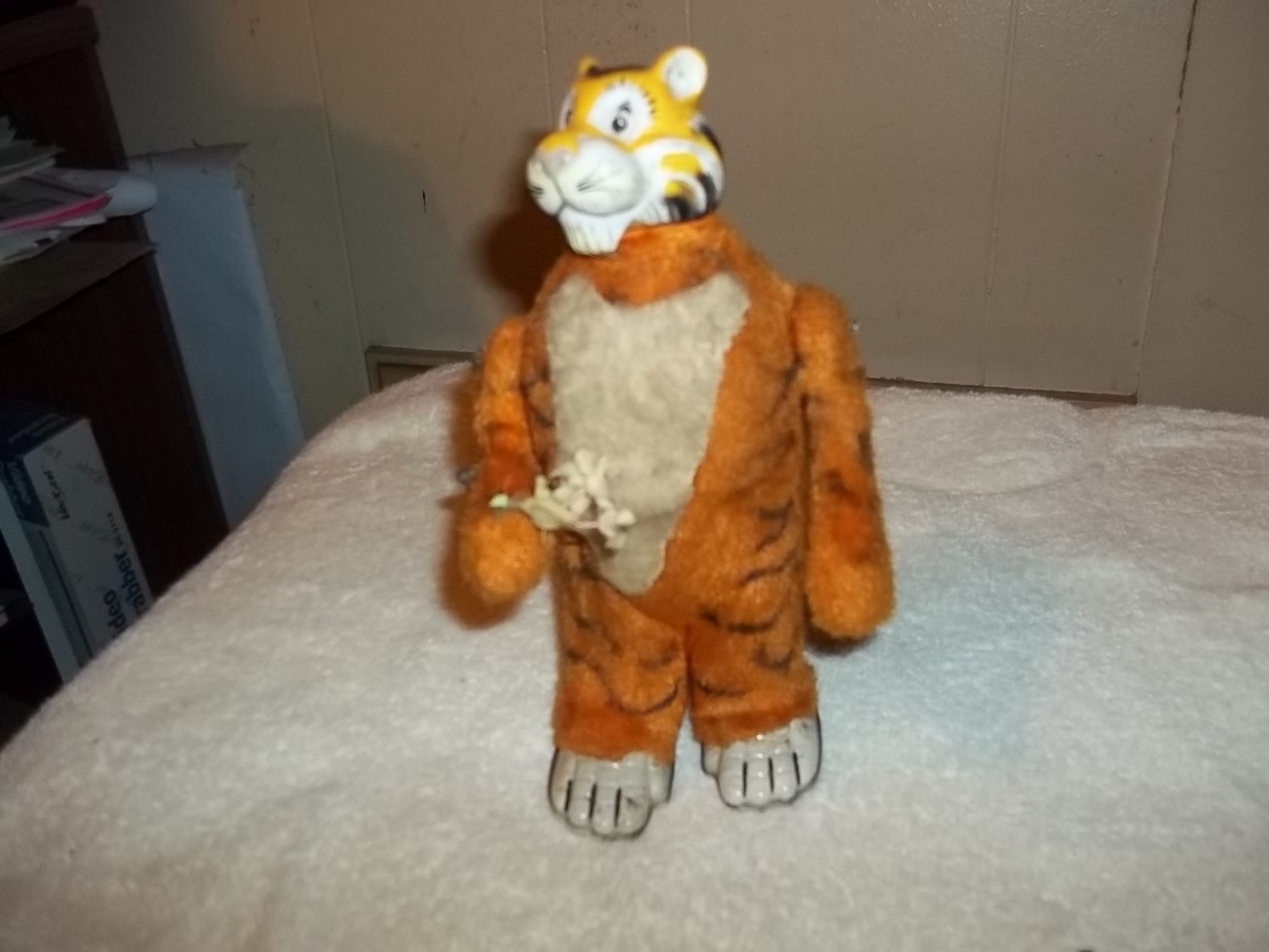 WIND UP TIGER TOY Collectors Weekly