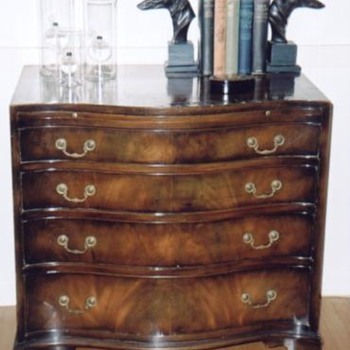 Chest of drawers