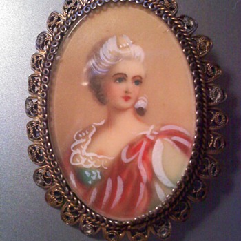 14K Gold Portrait Porcelain Brooch